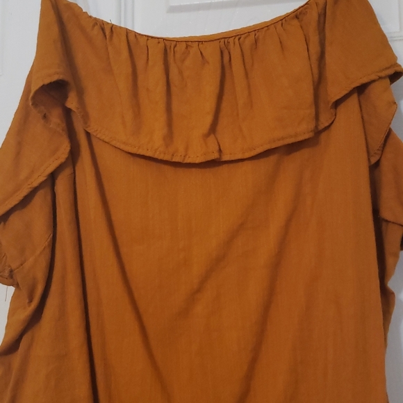 Ruffle embellished tank - Picture 2 of 3